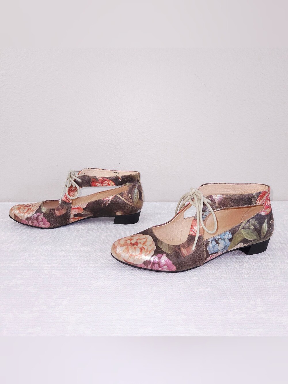 Django & Juliette Lace-Up Mary Jane Flats Ewing Floral Cut-Out Leather Boho